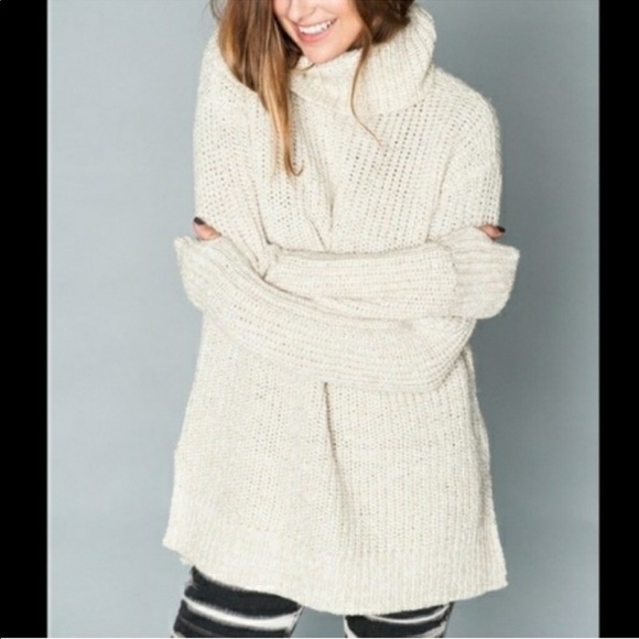 RARE Mumu Mellow Chunky Knit Gooseneck Sweater - Picture 4 of 9